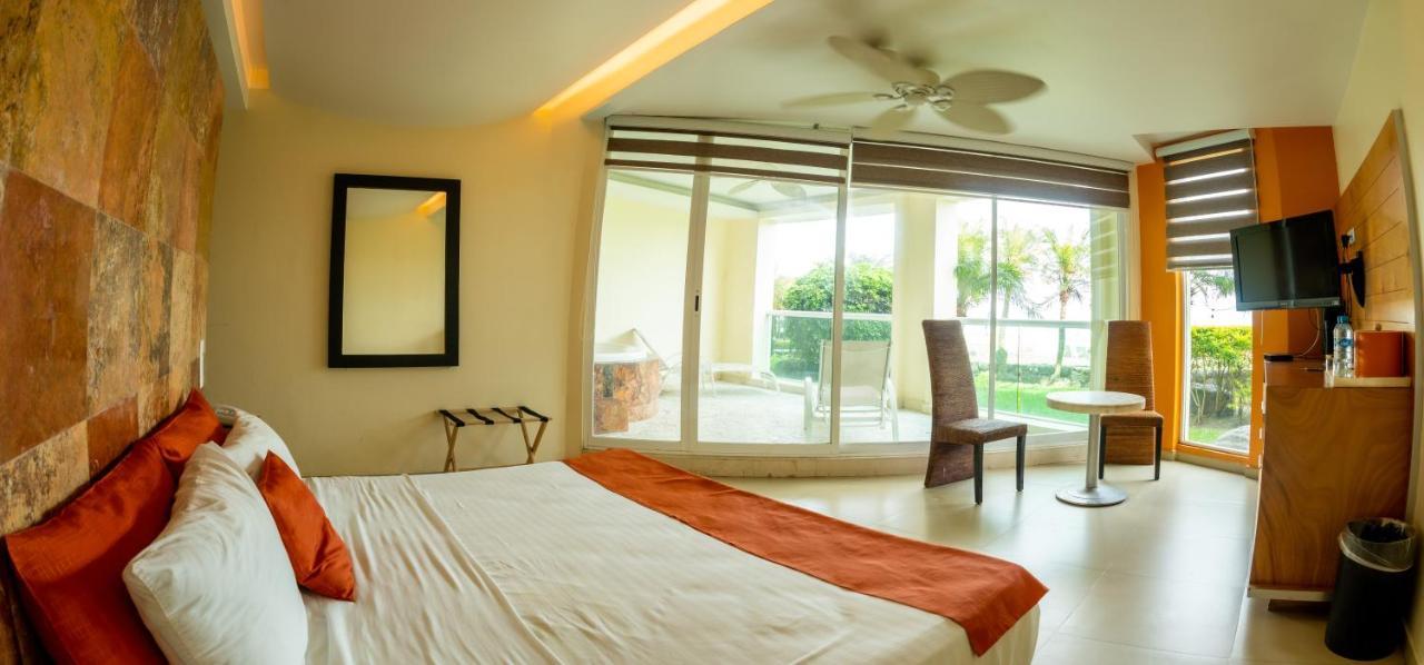 Playa Chachalacas Artisan Playa Esmeralda Family Beach Hotel מראה חיצוני תמונה